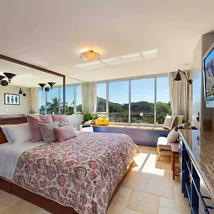 @ Marbella Lane Studio, 15 Steps From The Beach, 11 Mins From The Airport , Honolulu United States
